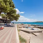 Arausana & Antonina 4* Vodice