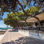 Arausana & Antonina Otel Vodice
