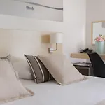 Arausana & Antonina Hotel 4*