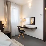 Hotel Arausana & Antonina