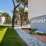 Arausana & Antonina Hotel