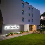 Otel Arausana & Antonina 4*