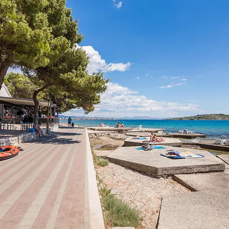 Arausana & Antonina 4* Vodice