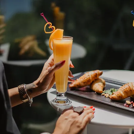 Hotel Arausana & Antonina