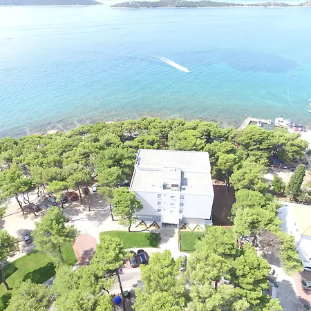 Hotel Arausana & Antonina 4*