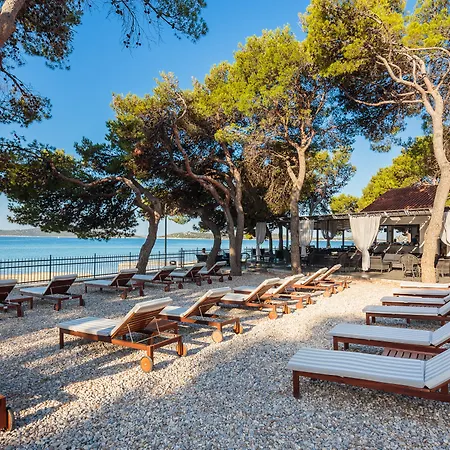 Arausana & Antonina 4* Vodice