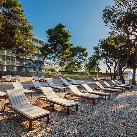 Hotel Arausana & Antonina 4*