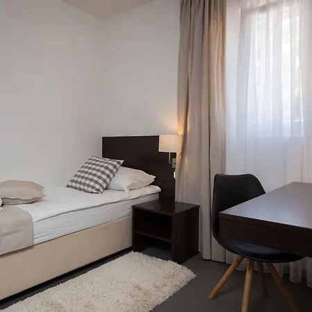 Hotel Arausana & Antonina 4*