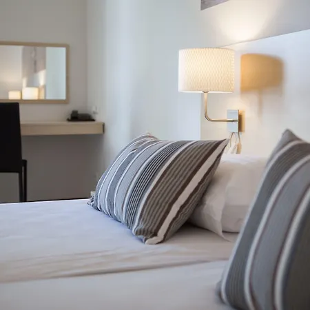 Arausana & Antonina 4* فوديس