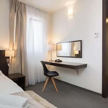 Hotel Arausana & Antonina