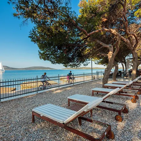 Hotel Arausana & Antonina Vodice