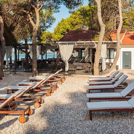 Arausana & Antonina Vodice