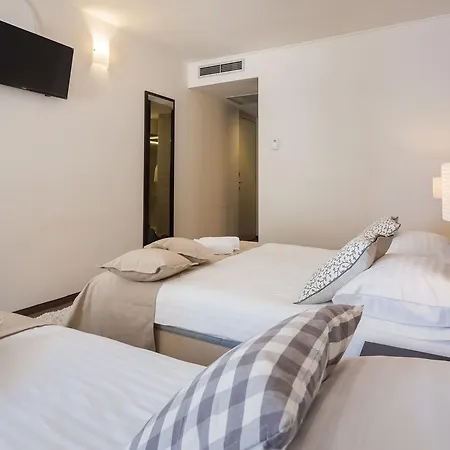 Arausana & Antonina Hotel 4*