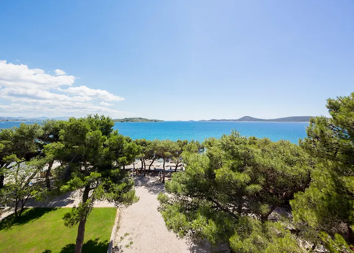 Arausana & Antonina Hotel