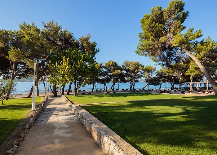 Arausana & Antonina 4* Vodice