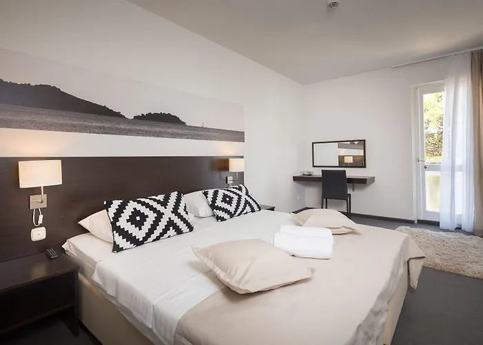 Arausana & Antonina Vodice