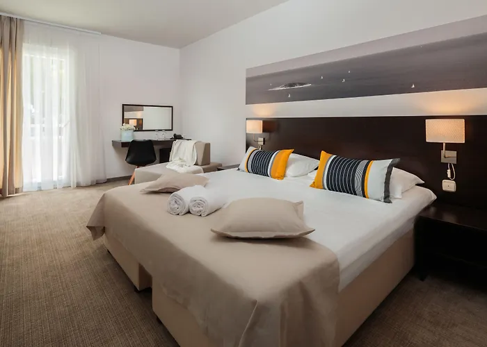 Hotel Arausana & Antonina