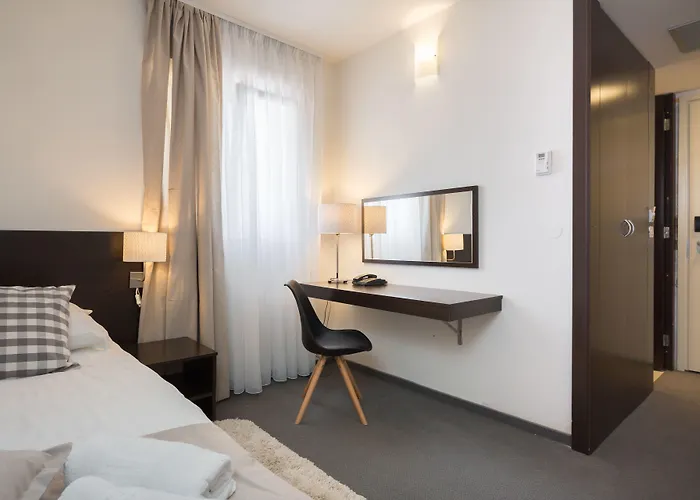 Hotel Arausana & Antonina