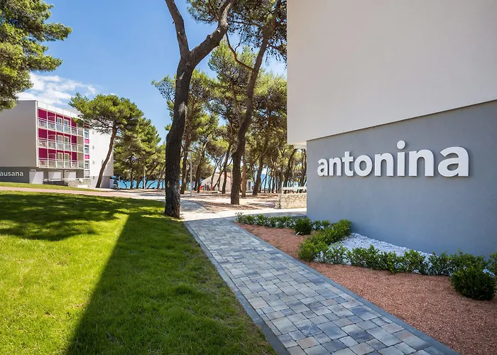 Arausana & Antonina Hotel