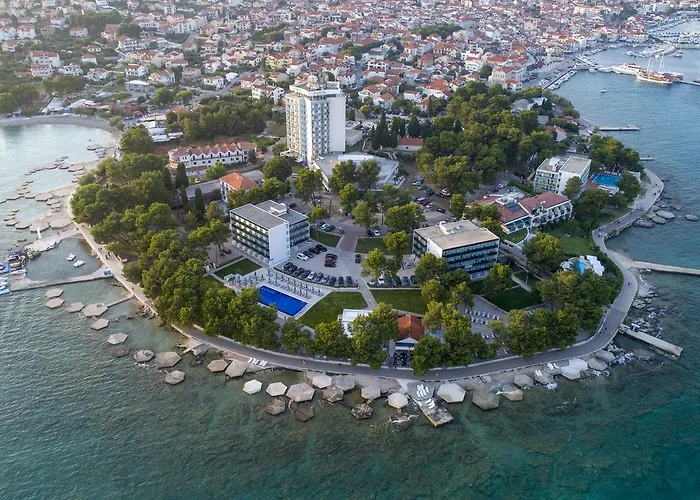 Hotel Arausana & Antonina